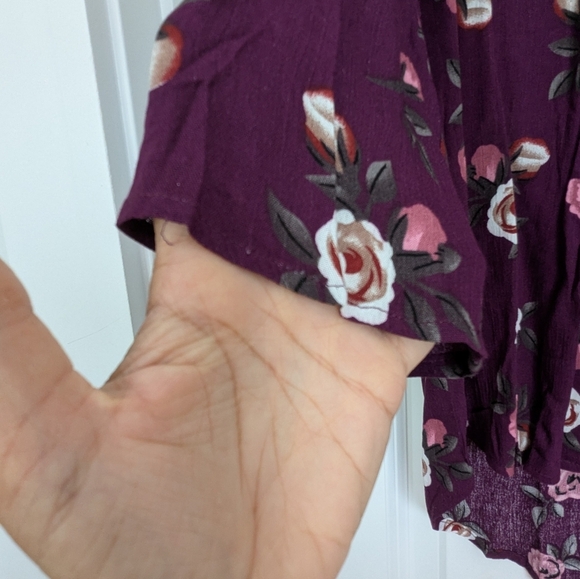Monday Fun Women's Floral Purple Blouse Size Small - Picture 6 of 9